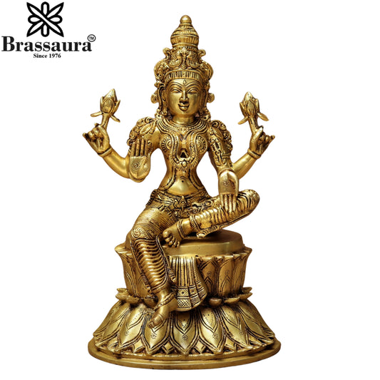 Brass Lakshmi Murti Weight 8 Kg And Height 14.5 Inch