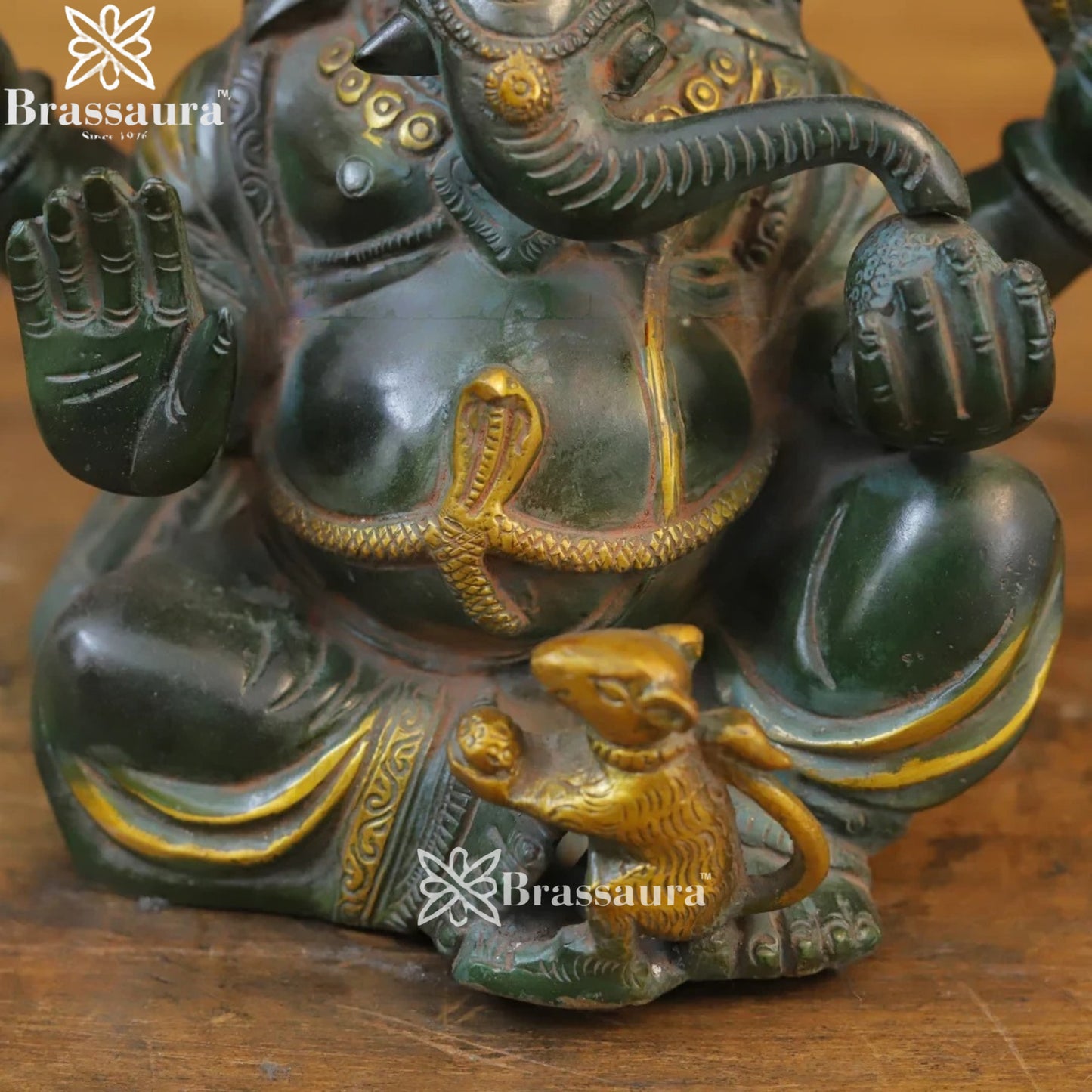 Brass Ganesha Weight 6.2 Kg & Height 9.5 Inch