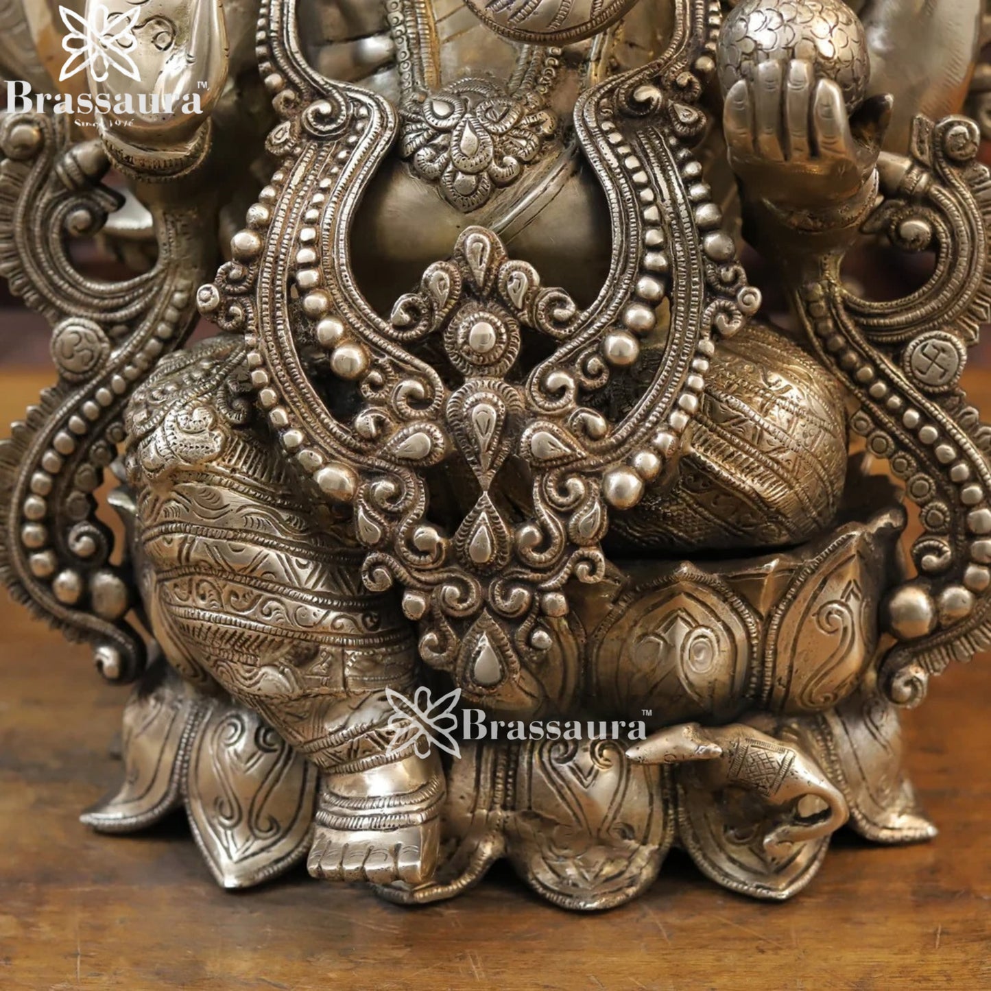 Brass Ring Jewellery Ganesha Weight 26.6 Kg & Height 25.5 Inch