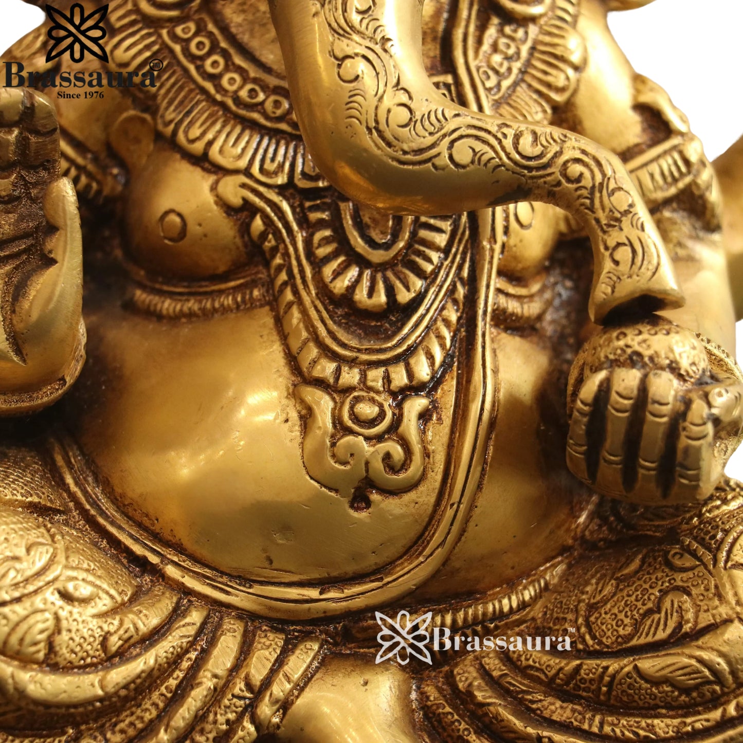 Brass Ganesha Statue Weight 2.3 Kg & Height 6 Inch
