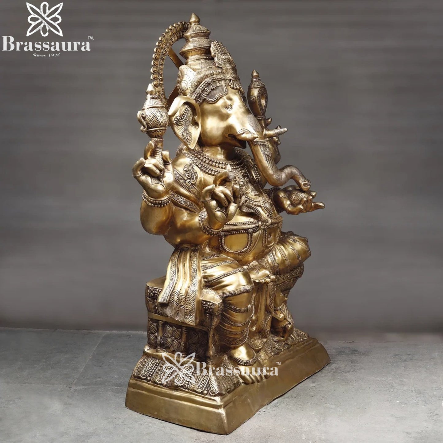 Brass Big Ganesha Weight 200 Kg & Height 62 Inch