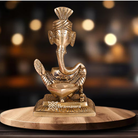 Brass Ganesha Statue Weight .94 Kg & Height 5.5 Inch