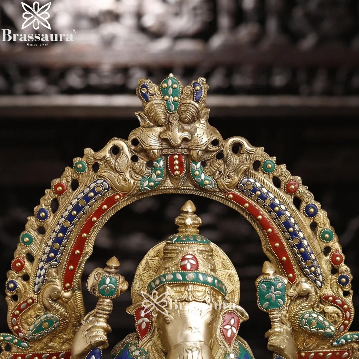 Brass Gem Stone Work Ring Ganesha Weight 32 Kg & Height 28 Inch