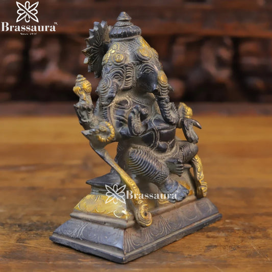 Brass Ganesha Weight 2.44 Kg & Height 7 Inch