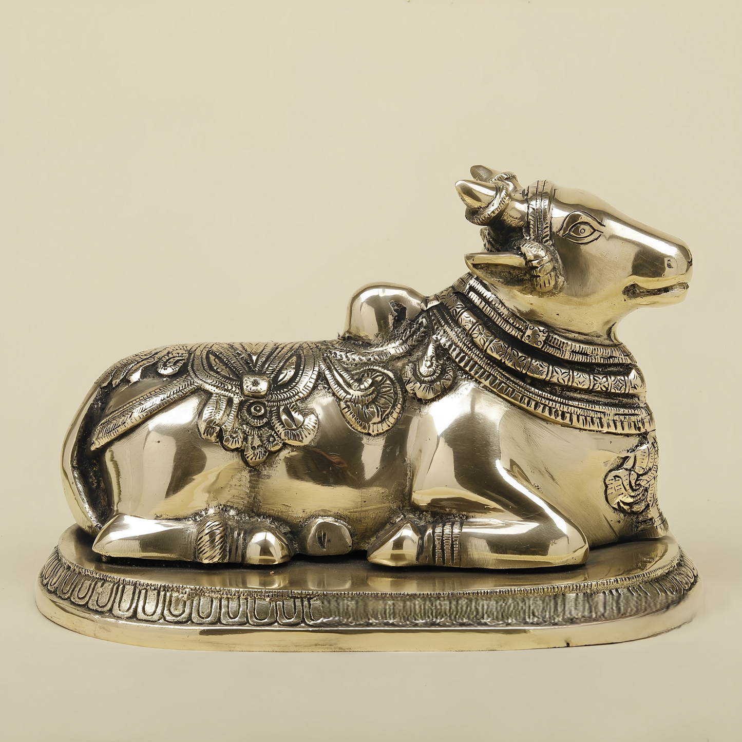 Brassaura™ Brass Nandi Statue | 7.5 Inches Height | 5.88 Kgs Weight | Elegant Golden Finish