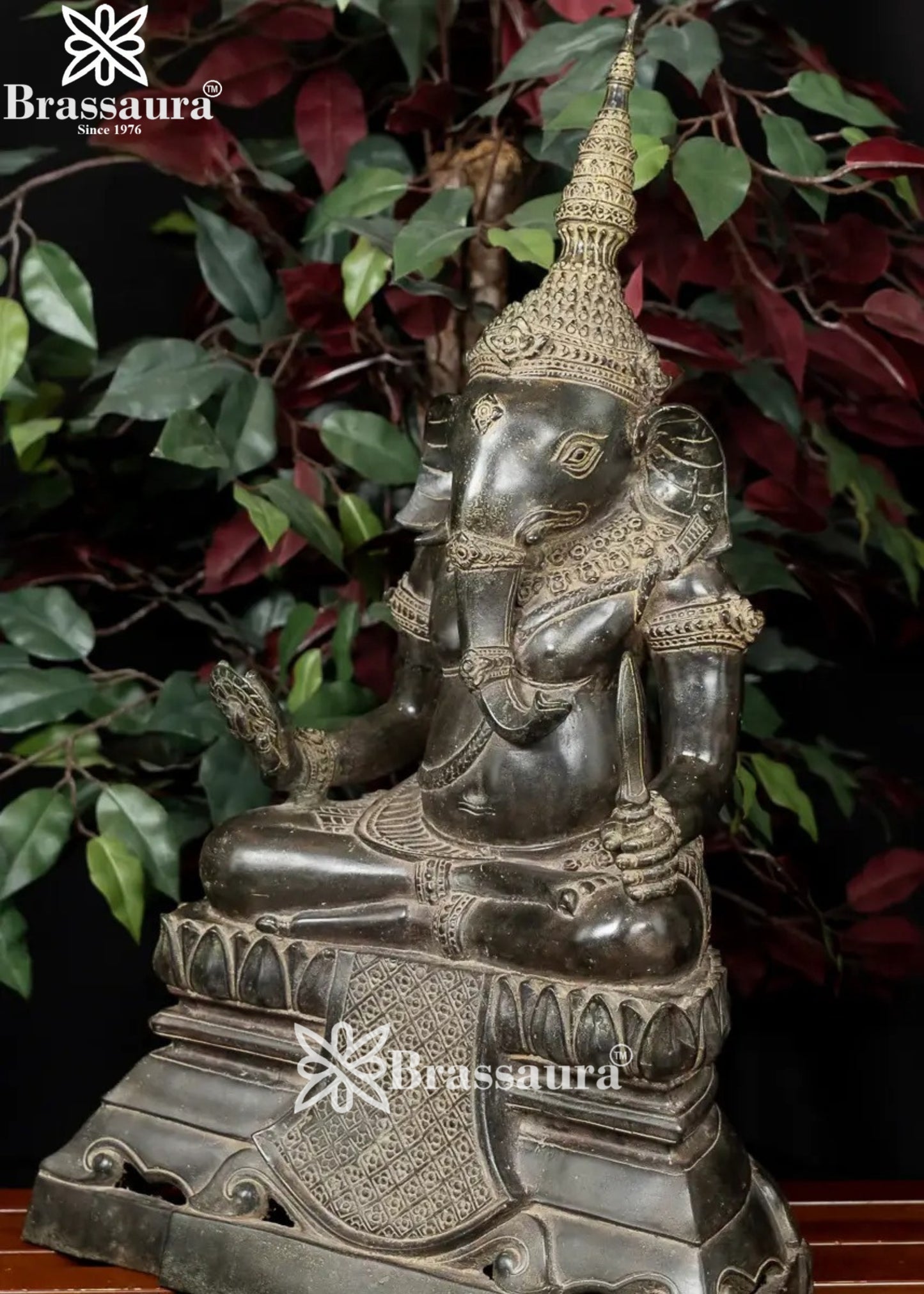 Bronze Ganesha Statue Weight 8.7 Kg And Height 23.5 Inch