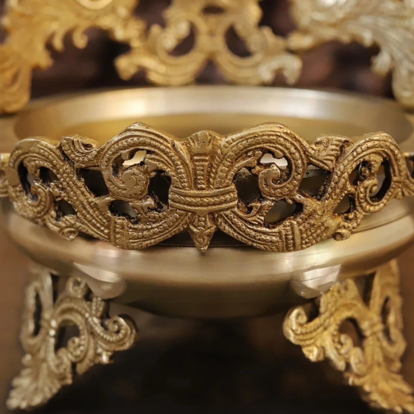 Brassaura™ Brass Urli Statue – Height 12 Inches & Weight 3.1 Kgs | Traditional Pooja Décor