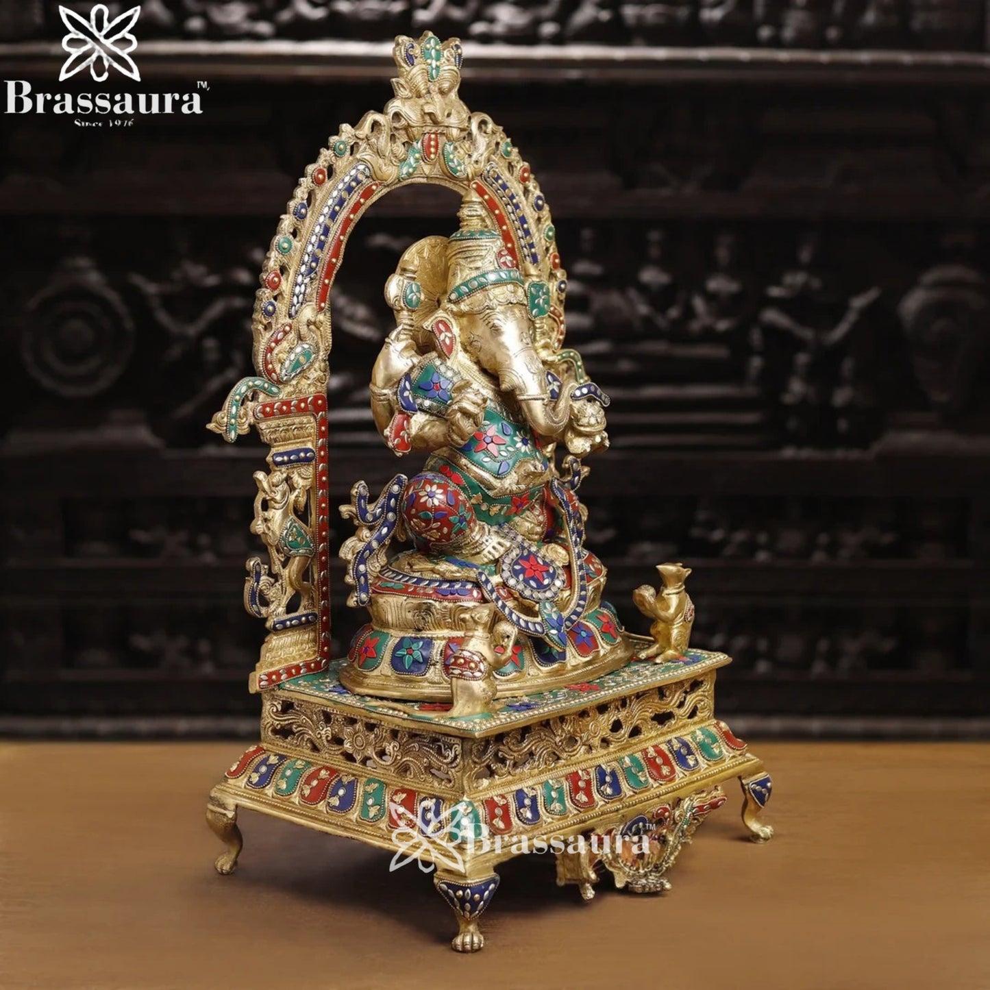 Brass Gem Stone Work Ring Ganesha Weight 32 Kg & Height 28 Inch