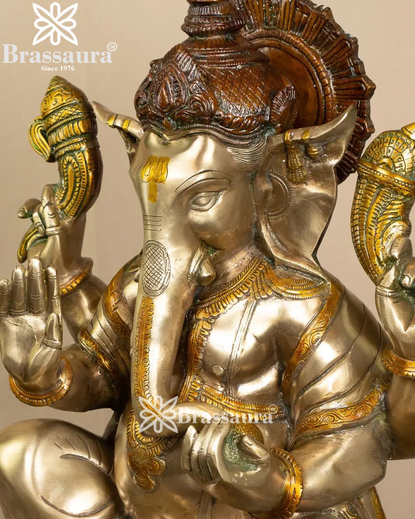 Brass Ganesha Statue Weight 24.5 Kg And Height 20.5 Inch