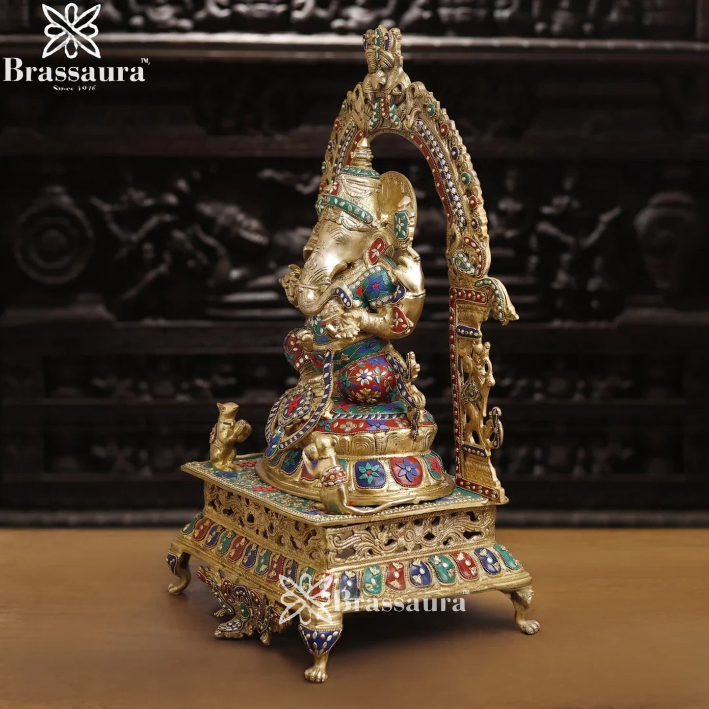Brass Gem Stone Work Ring Ganesha Weight 32 Kg & Height 28 Inch