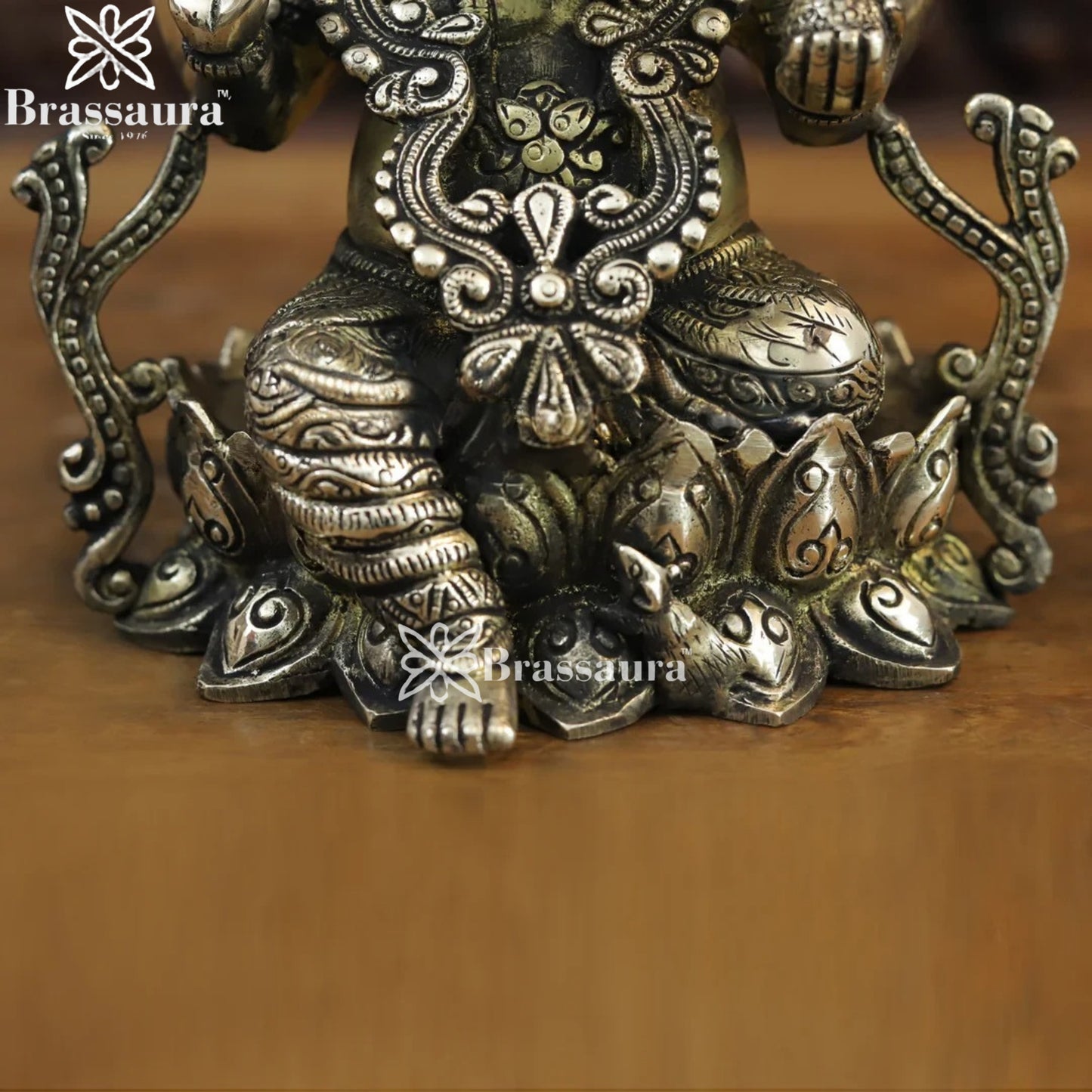 Brass Jewellery Ganesha Weight 4.54 Kg & Height 10 Inch