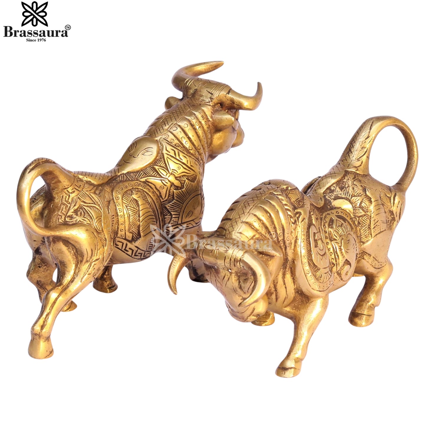 Brass Bulls Pair For Home Décor And Gift Items Weight 3.9 kg Height 6 Inch