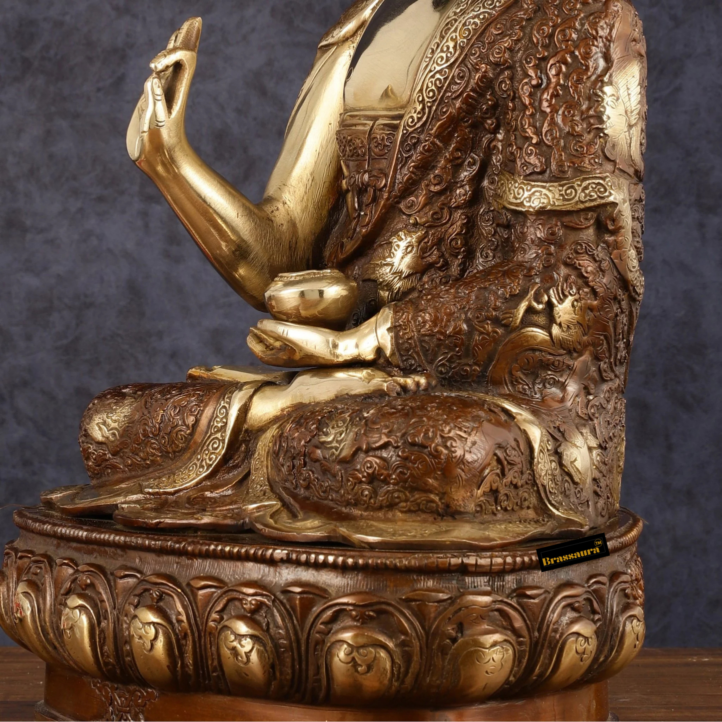 Brassaura™ Brass Elegant Buddha Idol – Height 17 Inches, Weight 11 Kgs