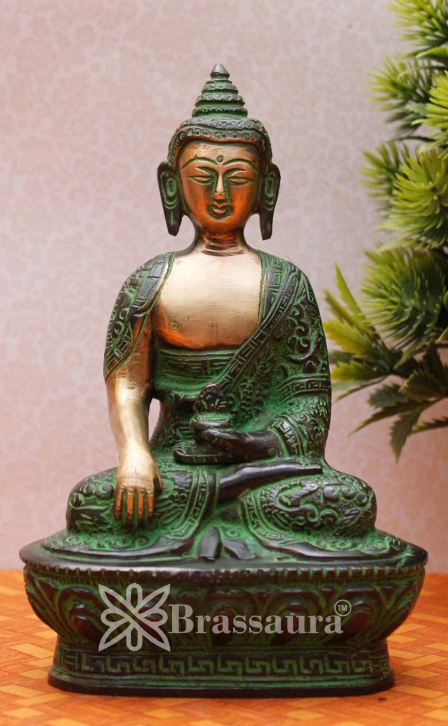Brass Bhumisprasa Buddha Weight 1 kg & Height 7 Inch