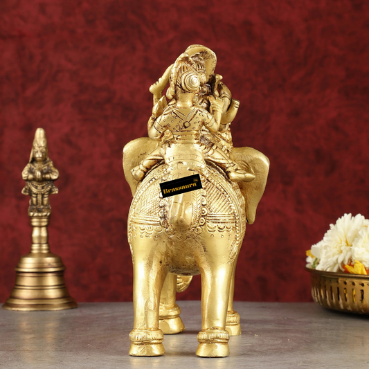 Brassaura™ Handcrafted Brass Ganesha with Riddhi Siddhi on Elephant – Height 7.5 Inches, Weight 2.7 Kgs