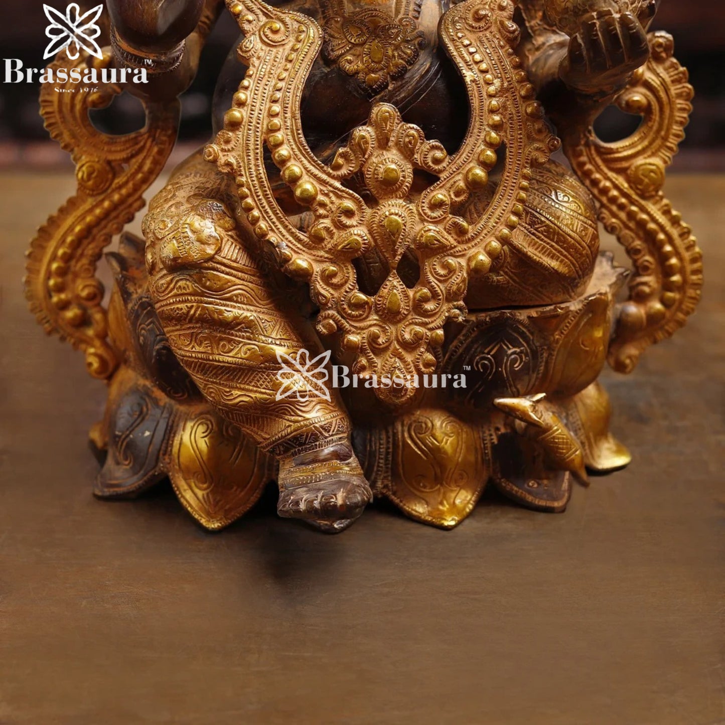 Brass Jewellery Ganesha Weight 22.4 Kg & Height 20.5 Inch