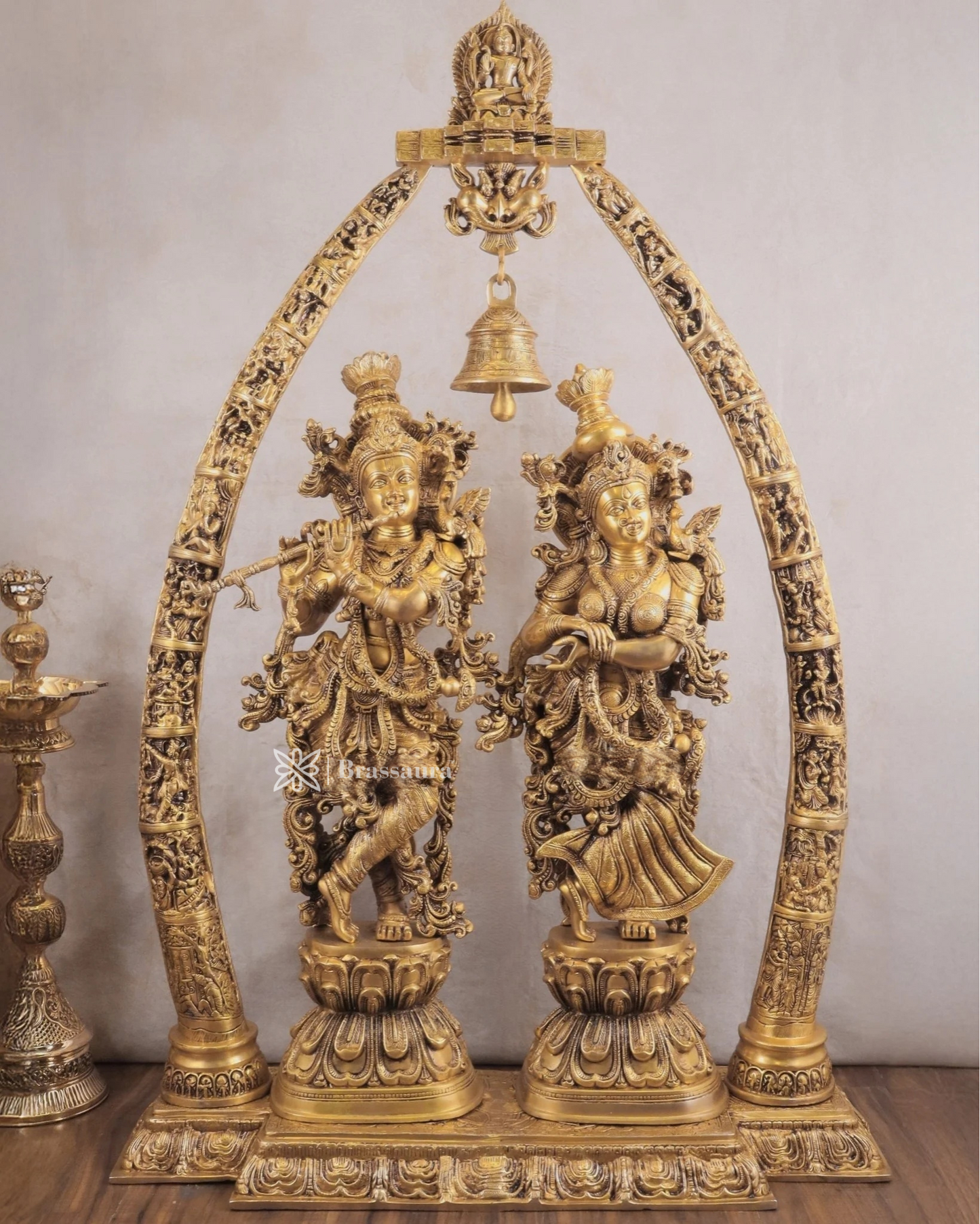 Brassaura™ Magnificent Brass Radha Krishna Temple Arch with Krishna Leelas – Arch Height 45 Inches & Total Weight 70 Kgs | Elegant Devotional Masterpiece