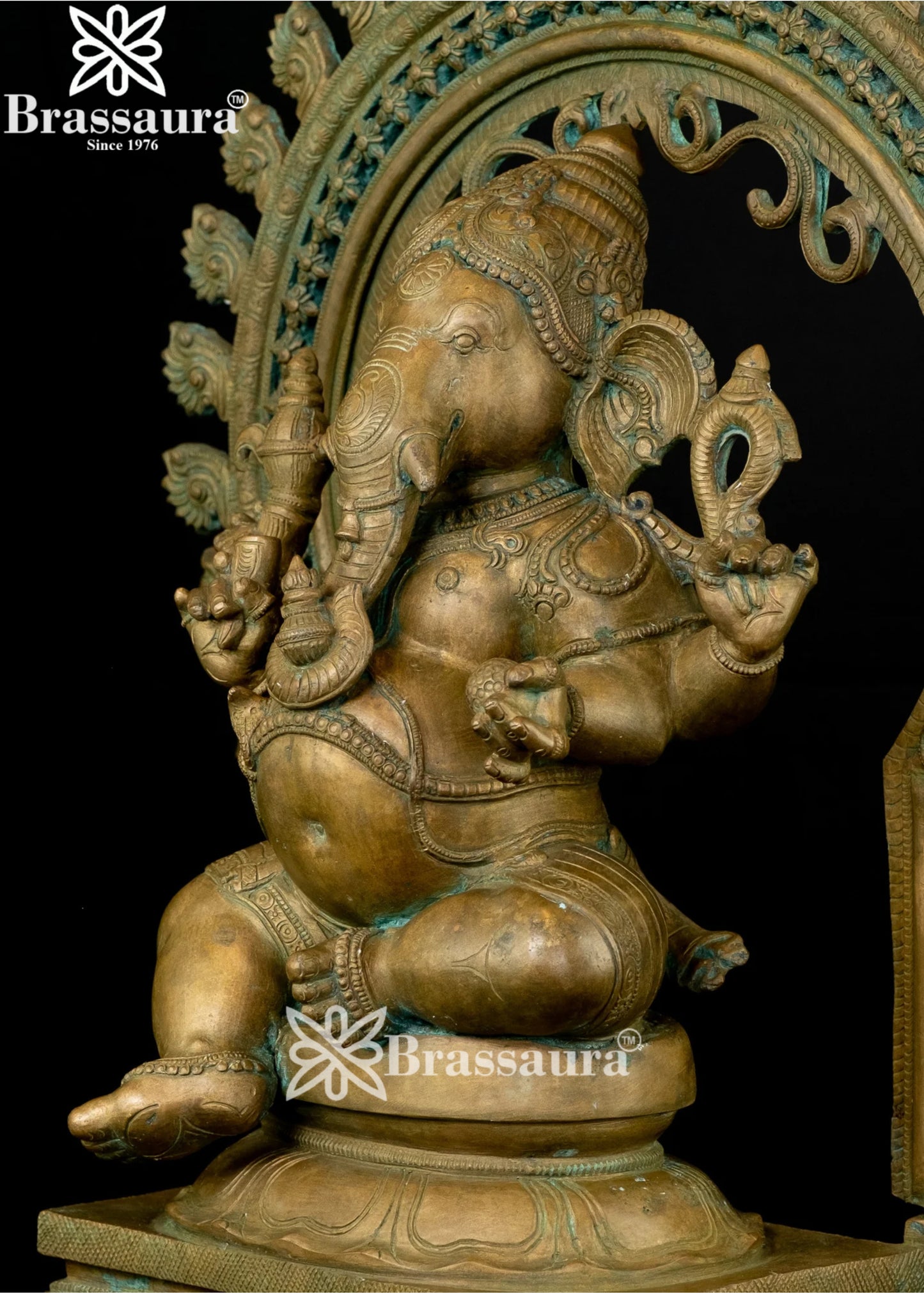 Bronze Ring Ganesha Statue Weight 22 Kg And Height 21 Inch
