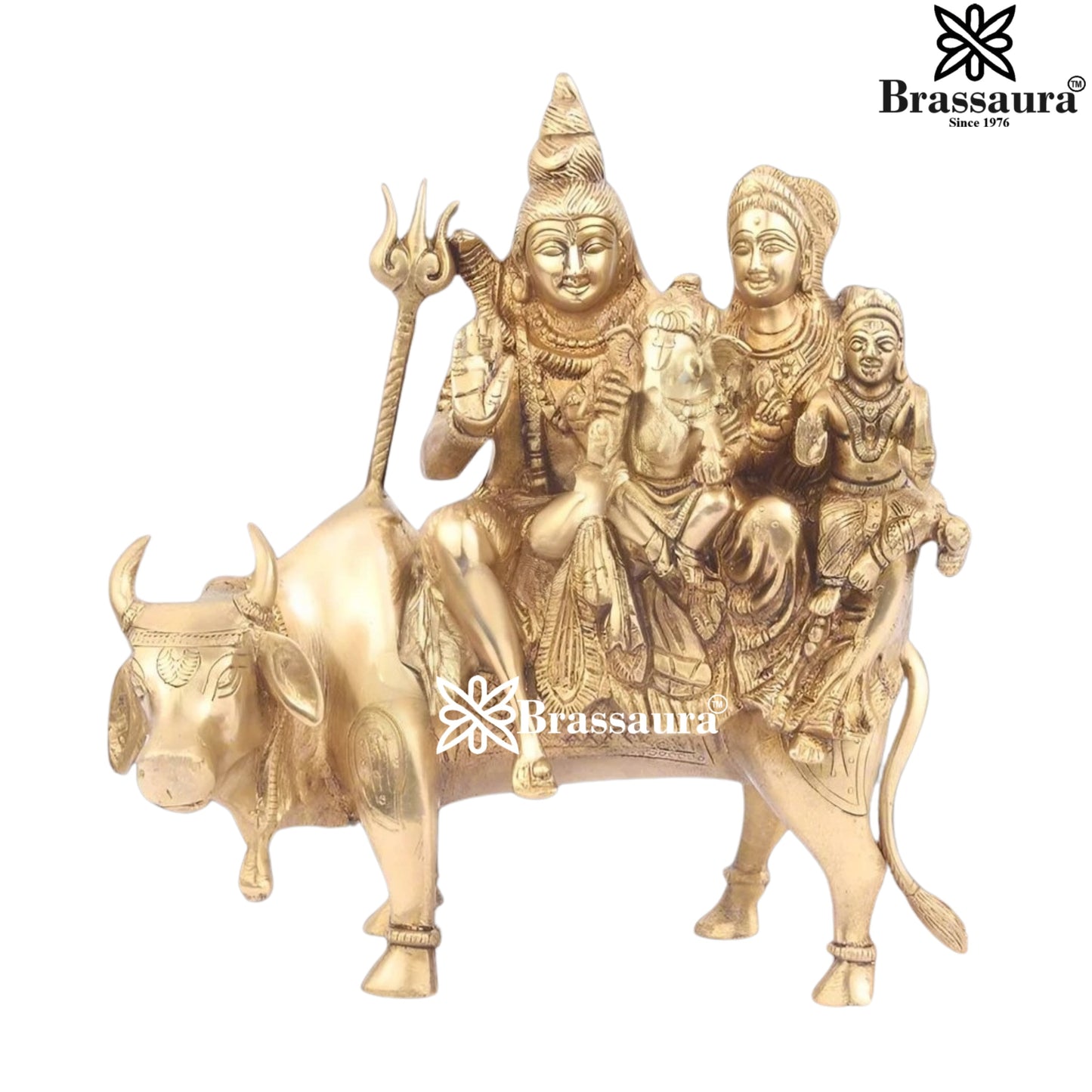 नंदी शिव परिवार पर पीतल का रॉयल गोल्डन सेटिंग, वज़न 4.5 किलो और ऊँचाई 11 इंच