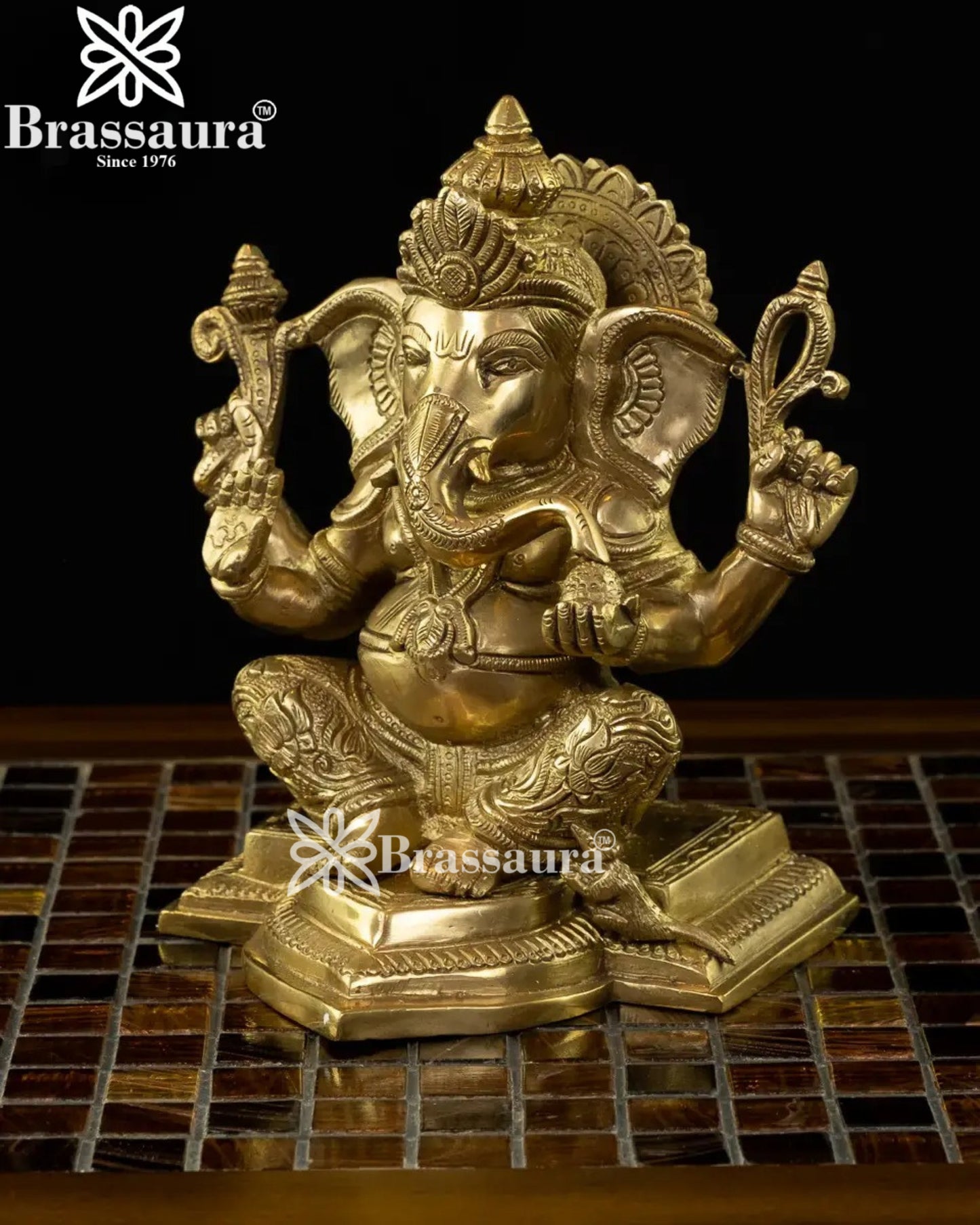 Brass Ganesha Statue Weight 2.9 Kg And Height 7.5 Inch