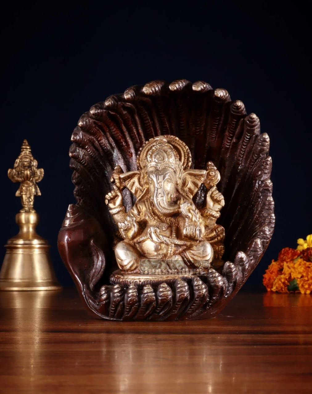 Exquisite Brass Lord Ganesha in Pearl Conch Shell – Height 5.5 Inches, Weight 2.234 Kgs