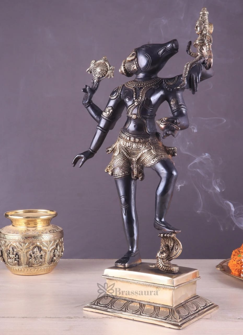 Brassaura™ Pure Brass Lord Narasimha Rescuing Bhooma Devi Idol – 17.5 Inch Height, 6.3 kg Weight | Handcrafted Hindu Statue for Pooja & Decor