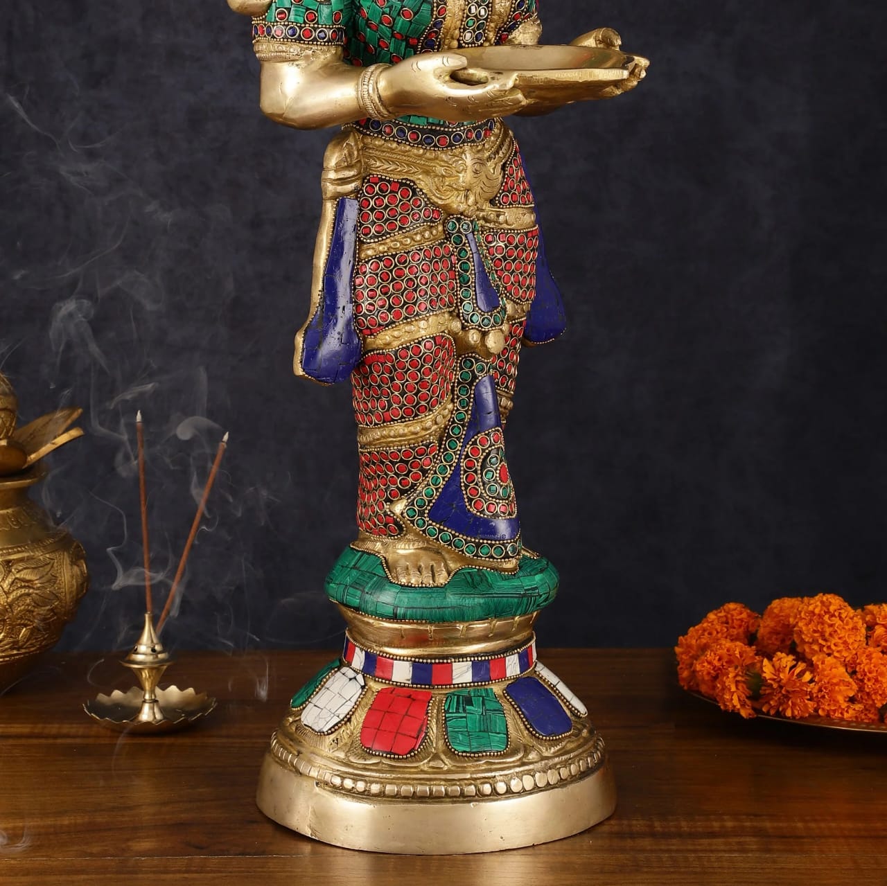 Brassaura™ Brass Deep Lakshmi Pavaai Vilakku – 10 KG | 23 Inch Height | Traditional Stone-Embellished Lamp