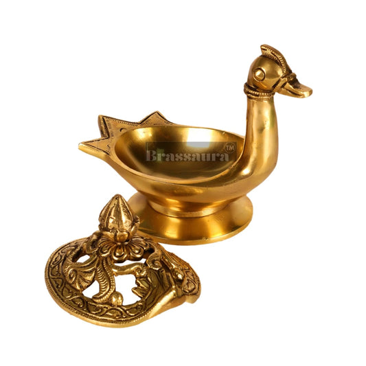 Brassaura™ Brass Decorative Piece – Height 5 Inches, Width 3.5 Inches, Depth 6 Inches & Weight 1.2 Kgs