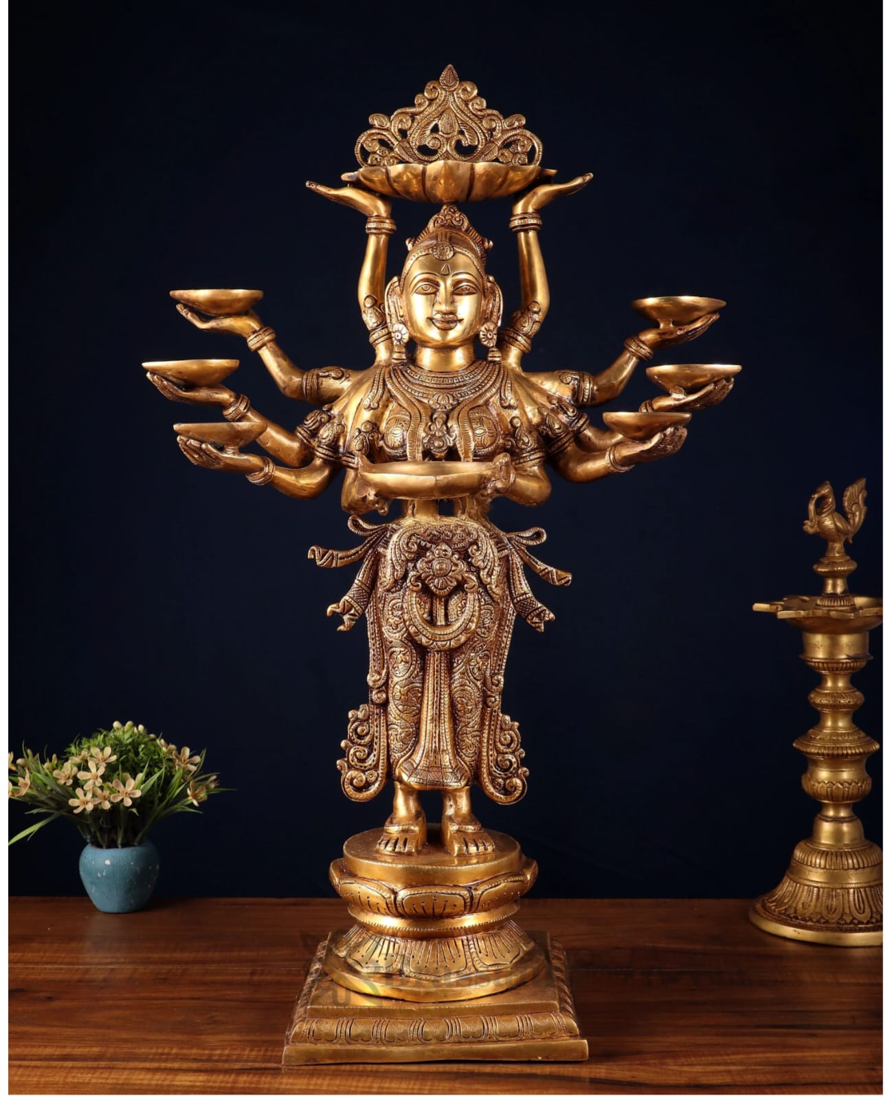 Brassaura™ Brass Deep Lakshmi Statue with 7 Diyas & Urli – Height 28 Inches | Handcrafted Goddess Idol, 18 Kgs