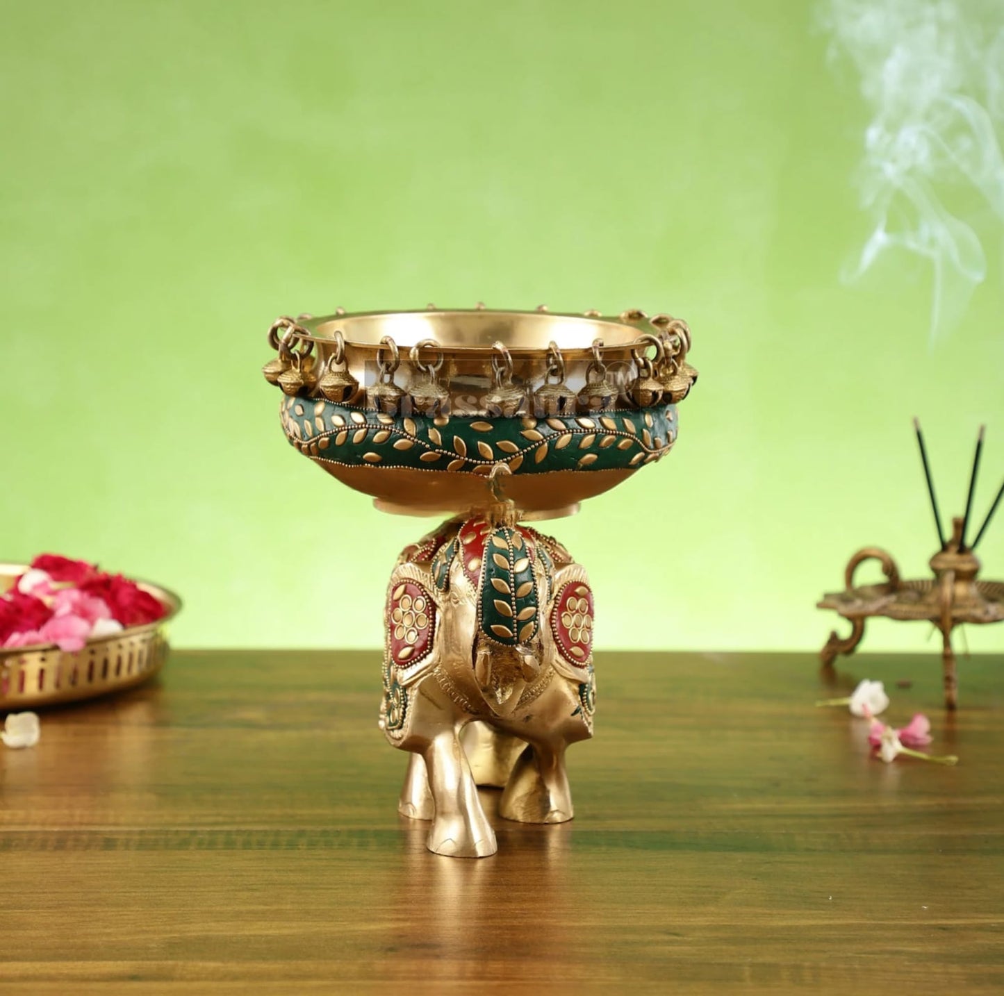 Brassaura™ Classic Brass Urli Bowl – 3 kgs, 7.5 Inches Height – Decorative Floral & Diya Bowl for Home Decor