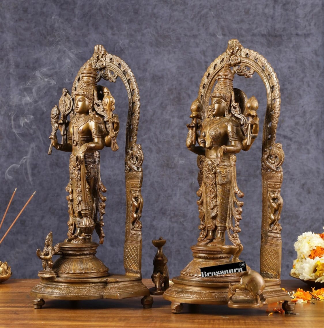 Brassaura™ 16-Inch Vishnu & Lakshmi Brass Statues Pair – 12kg – Antique Chola Style Idols for Auspicious Home & Temple Decor