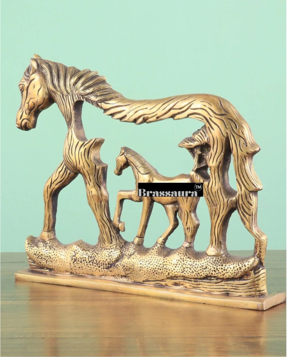 Brassaura™ Majestic Decorative Statue – Height 12" | Weight 4 Kgs