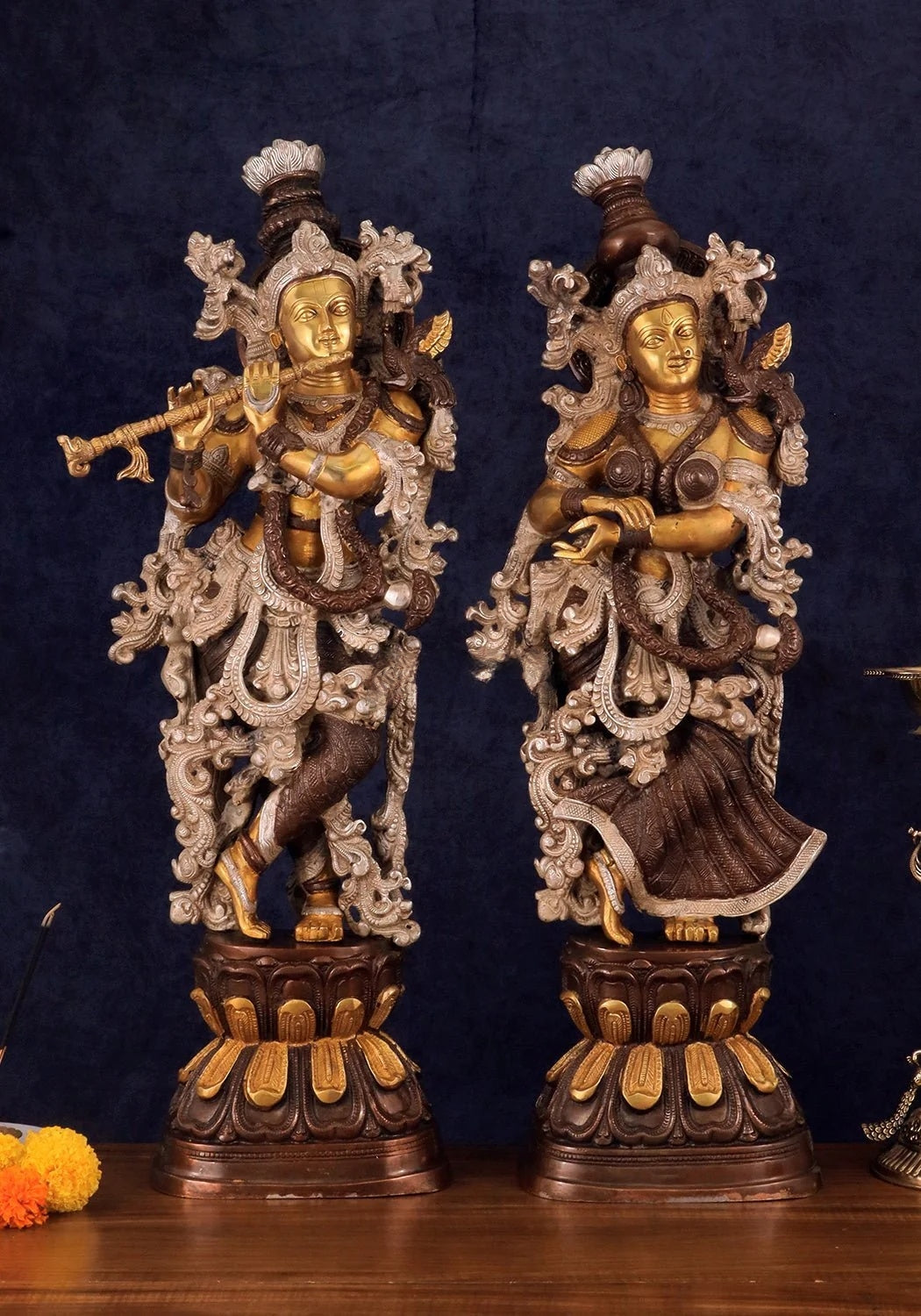 Brassaura™ Antique Brass Radha Krishna Statue – Height 30 Inches & Weight 33 Kgs | Handcrafted Three-Tone Finish