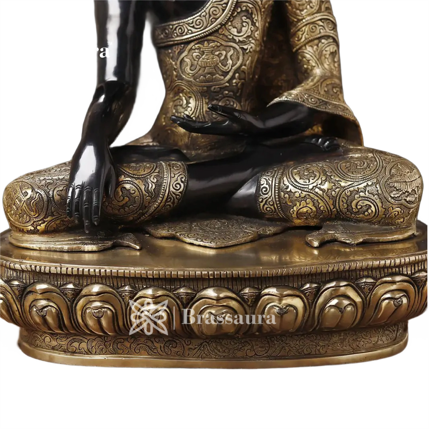 Brass Buddha For Home And Décor Weight 23.71 Kg Height 22 Inch