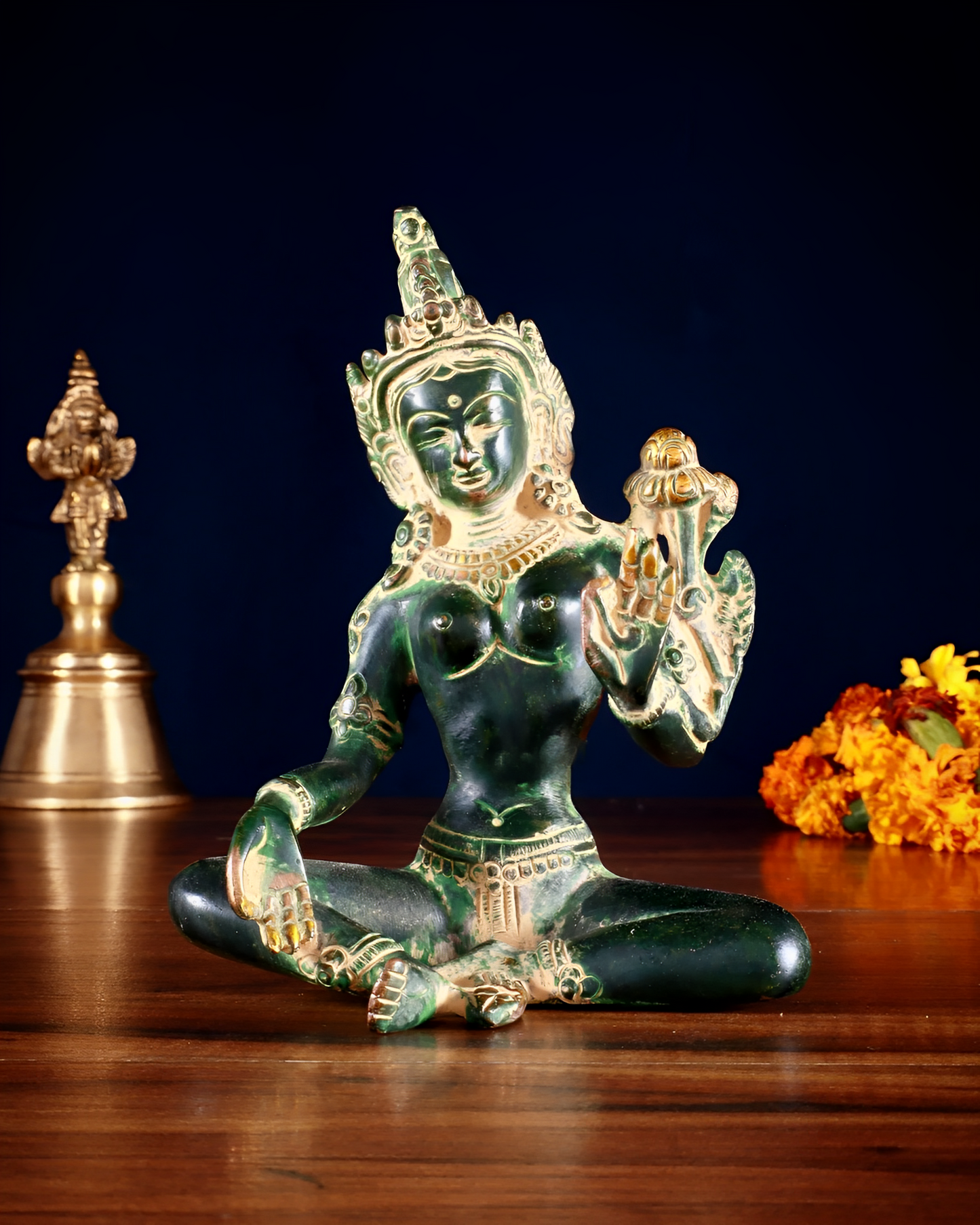 Brass Tara Weight 0.975 Kg & Height 5.5 Inch