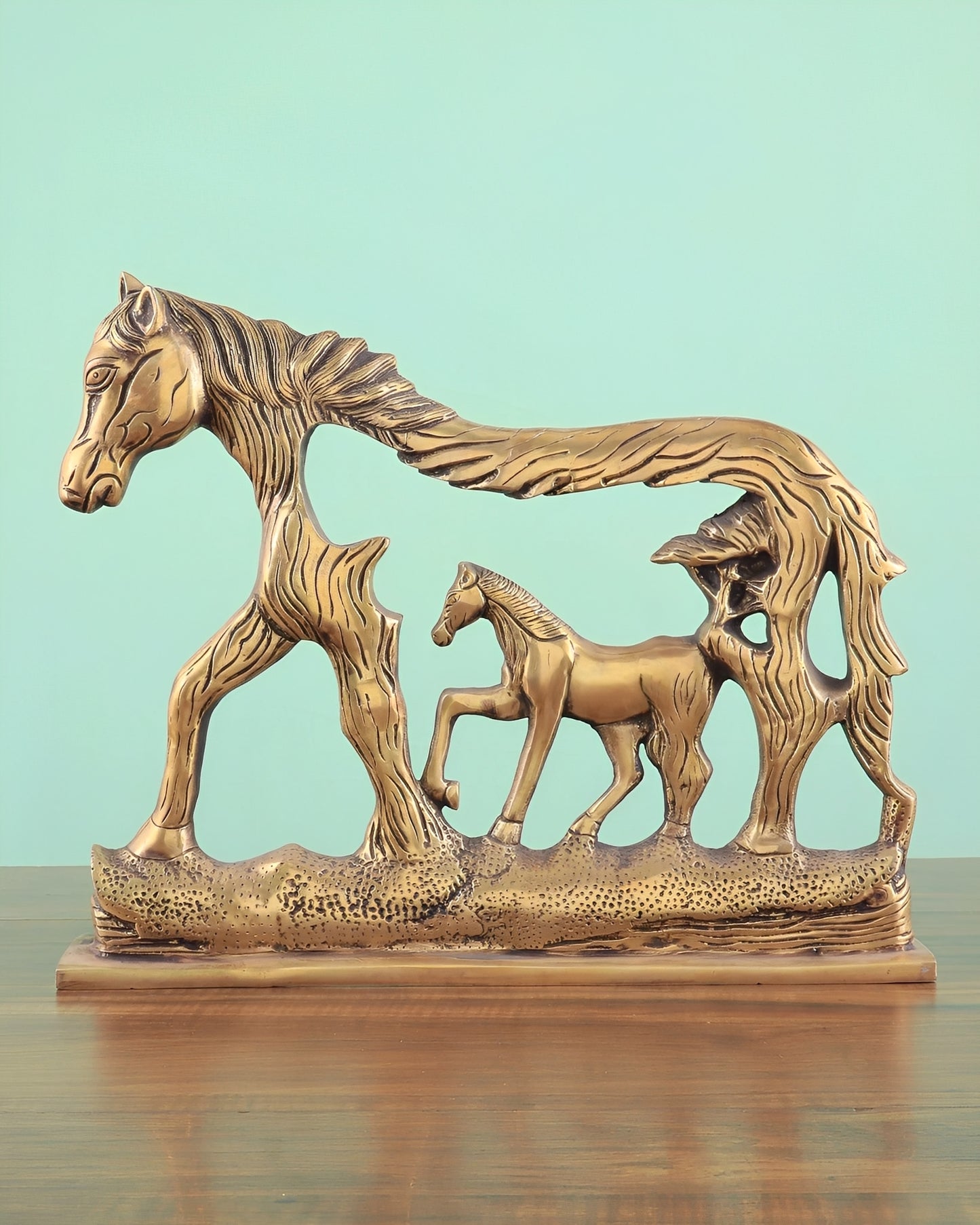 Brassaura™ Majestic Decorative Statue – Height 12" | Weight 4 Kgs