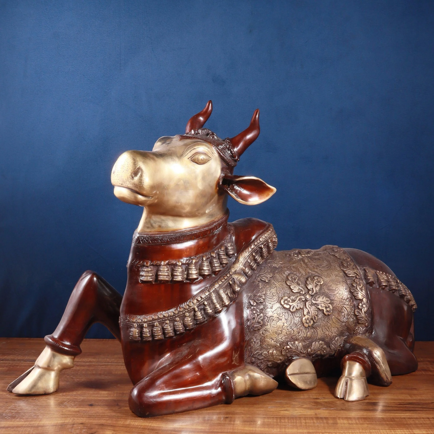 Brassaura™ Antique Large Brass Nandi Sculpture – Height 21.5" & Weight 30 Kgs | Vintage Finish