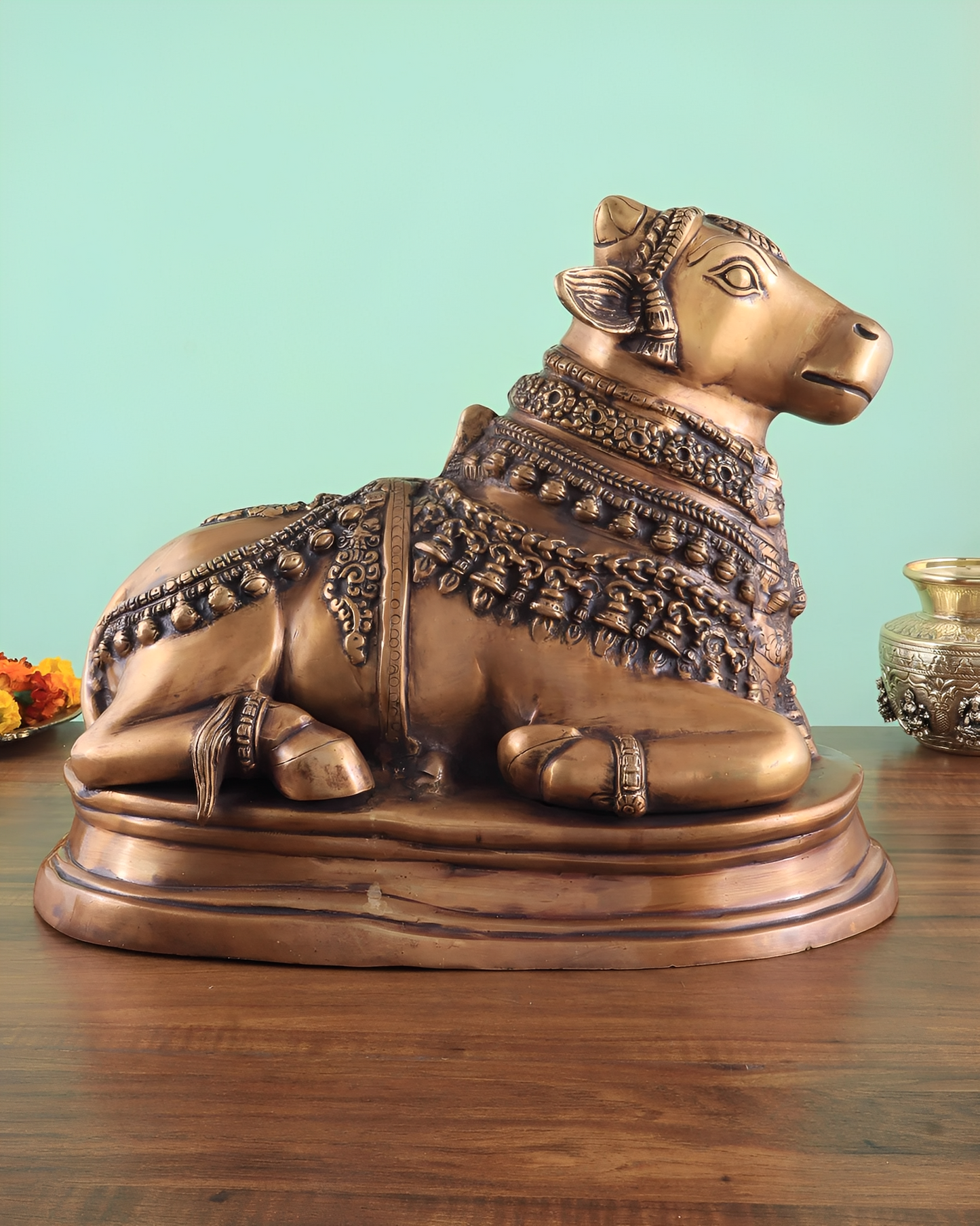 Brassaura™ Handcrafted Brass Nandi Statue – Height 13.5" & Weight 10.5 Kgs | Vintage Detailing