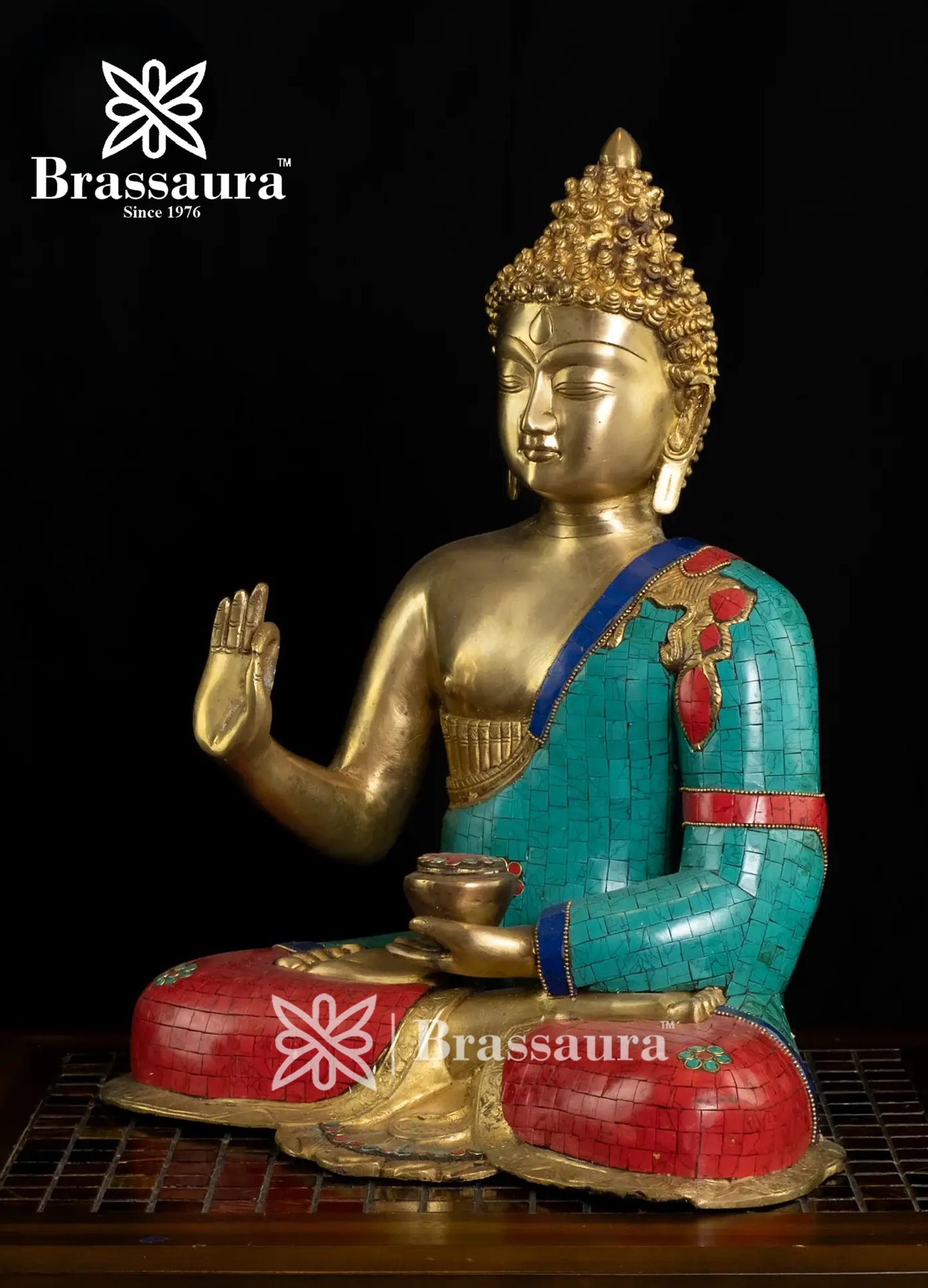 Brass Buddha For Home And Décor Weight 11 kg Height 17 Inch