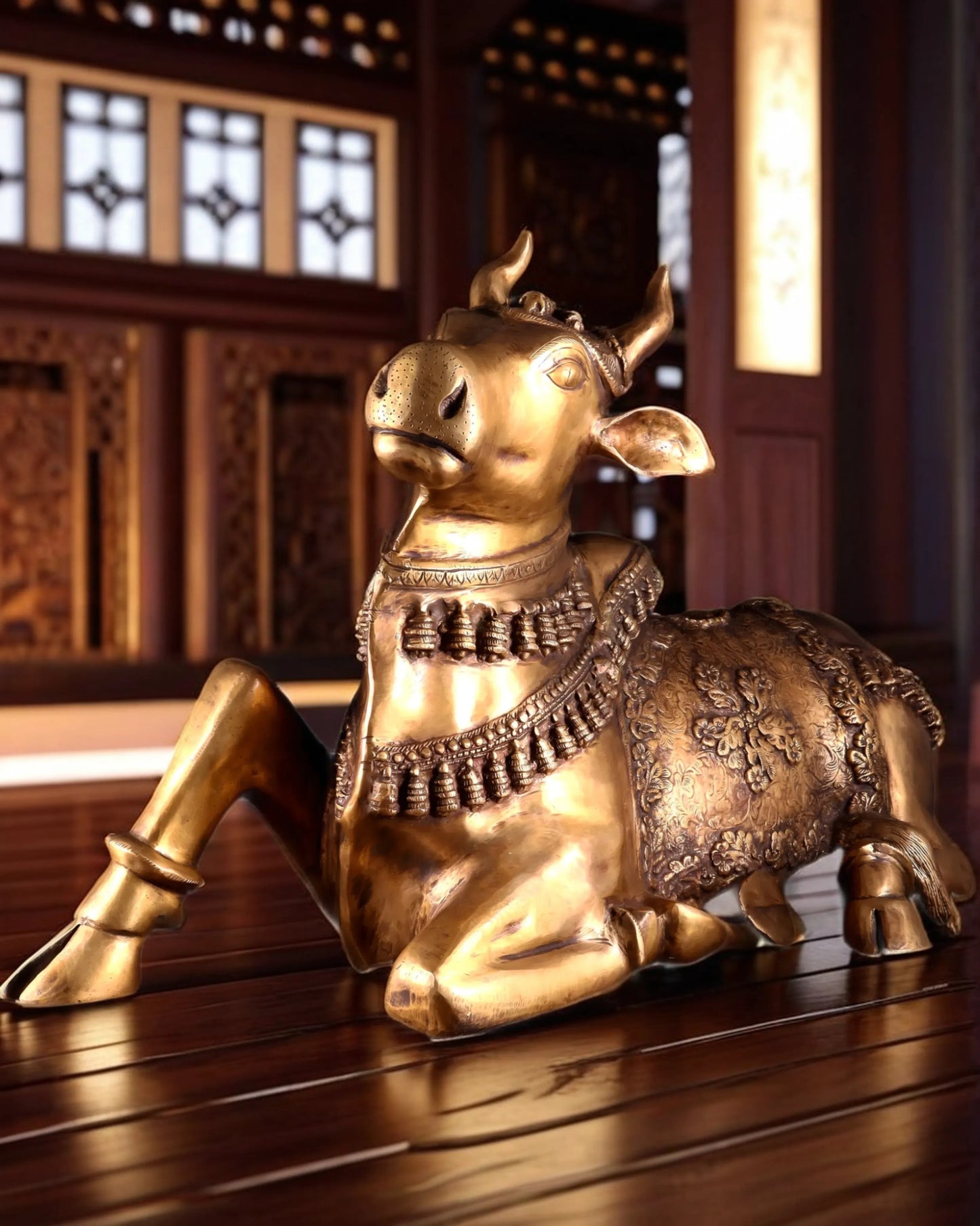 ब्रासॉरा™ एंटीक लार्ज ब्रास नंदी स्कल्पचर – ऊँचाई 21.5" व वज़न 30 किलो | पारंपरिक सजावट