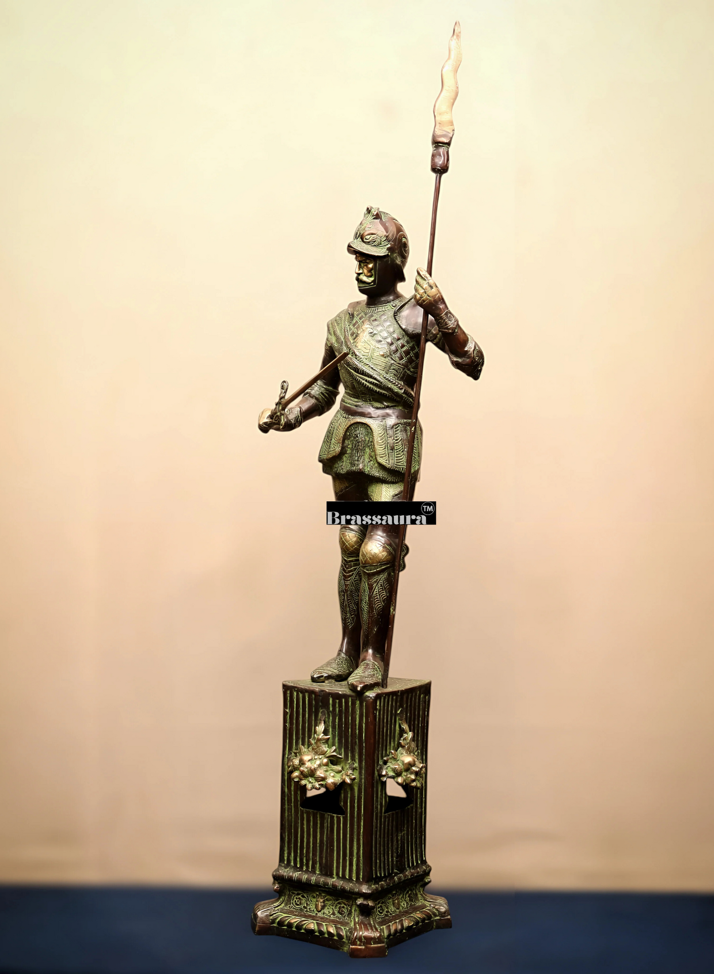 Brassaura™ Vintage-Style Brass Roman Warrior Statue – Height 49 Inches & Weight 29 Kgs