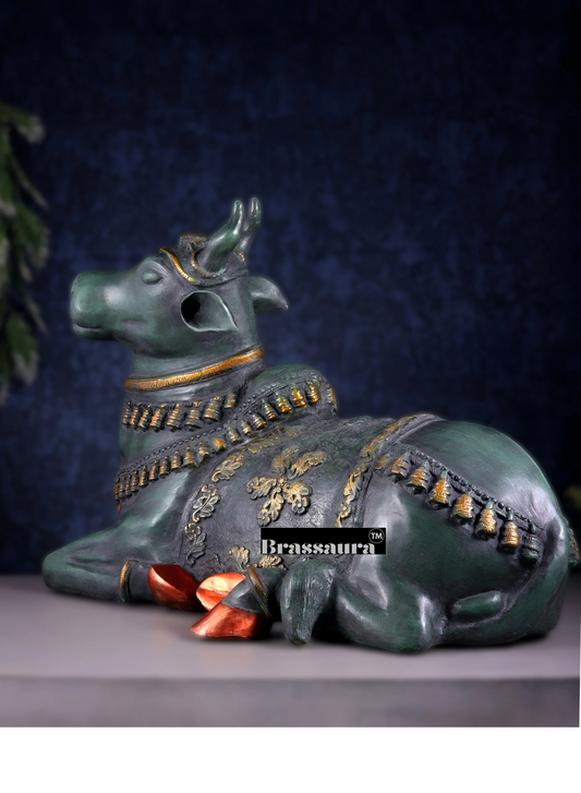 Brassaura® Brass Antique Large Nandi Sculpture with Pichwai Finish – Height 21.5 Inches & Weight 30 Kgs | Rustic Green Patina Idol