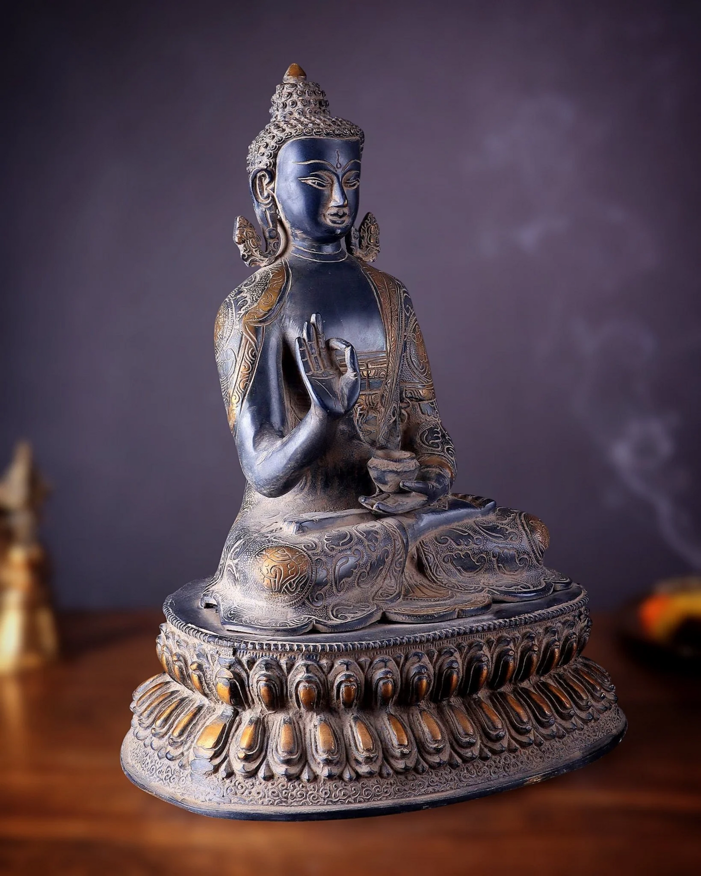 Brass Bhumisprasa Buddha Statue Weight 10 kg & Height 27.9 Inch
