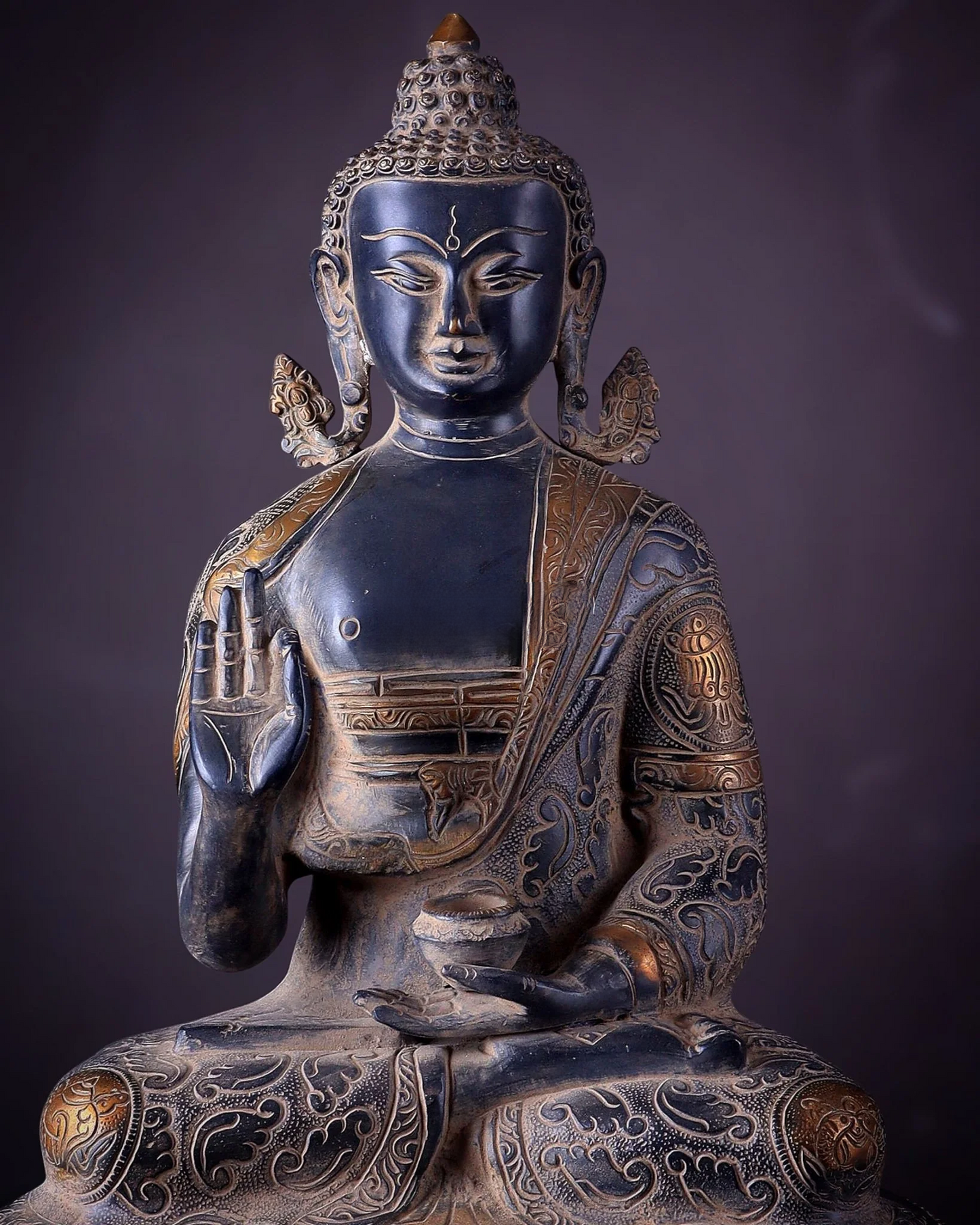 Brass Bhumisprasa Buddha Statue Weight 10 kg & Height 27.9 Inch
