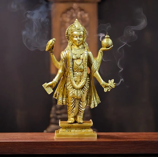 Brassaura™ Lord Dhanvantari Brass Statue – 10 Inches Height, 2.7 Kgs Weight | Symbol of Healing & Ayurveda