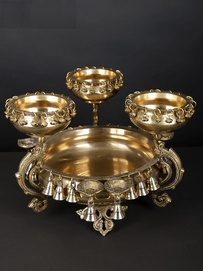 ब्रासौर® फोर इन वन डिज़ाइनर ब्रास उर्ली, घंटियों और दीयों के साथ | शुद्ध पीतल | ऊंचाई 12.6 इंच और वज़न 15.75 किलोग्राम