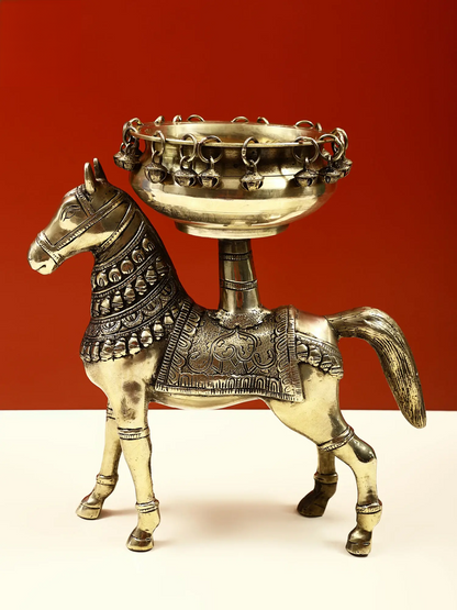 ब्रासोरा® रॉयल हॉर्स ब्रास अर्ली हैंगिंग बेल्स के साथ | शुद्ध पीतल | ऊंचाई 12 इंच और वजन 5.12 किलोग्राम