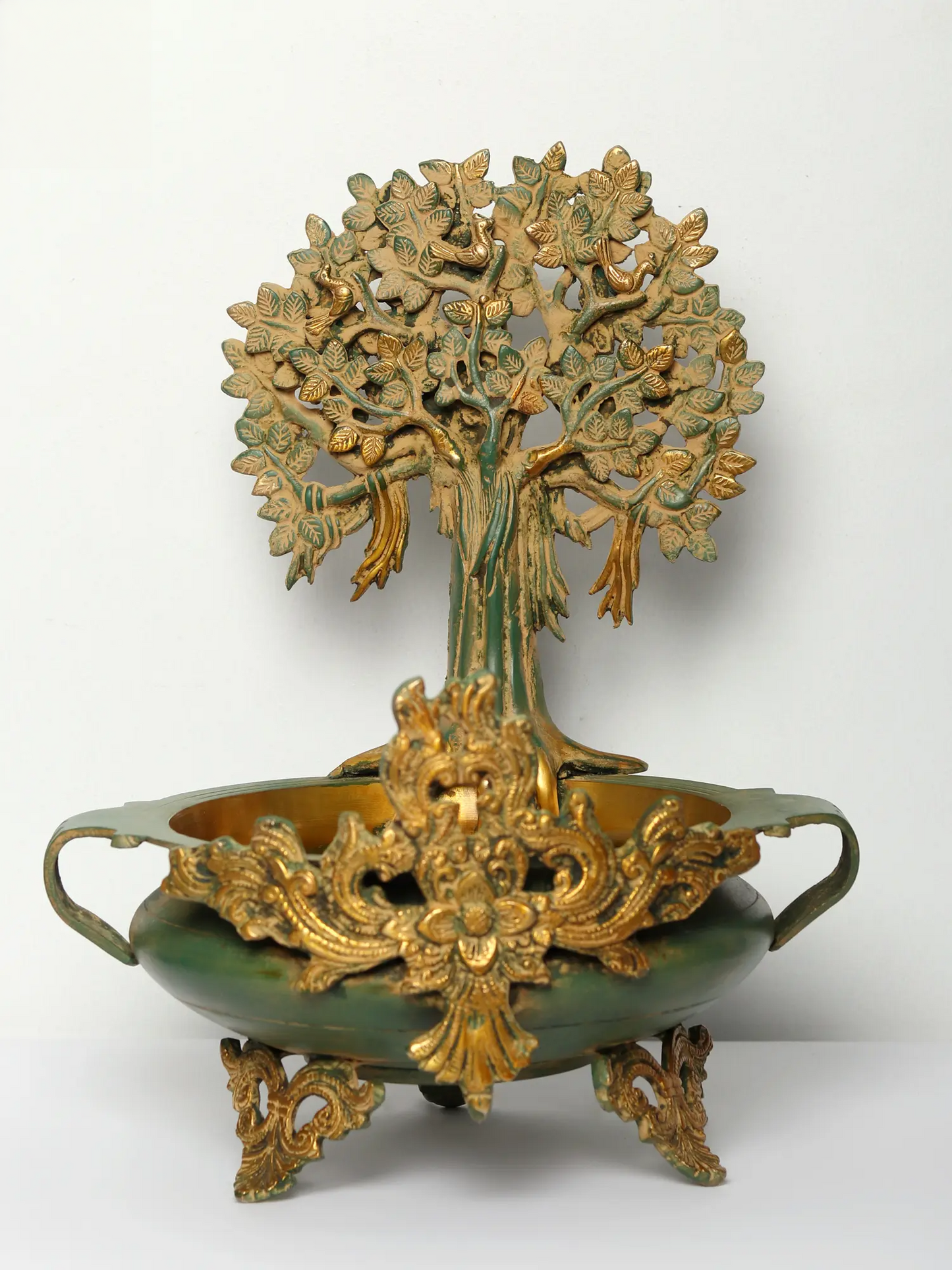 ब्रासौर® ब्रास ट्री उर्ली स्टैंड के साथ सजावटी बाउल | शुद्ध पीतल | ऊंचाई 15.5 इंच और वजन 6.20 किलोग्राम