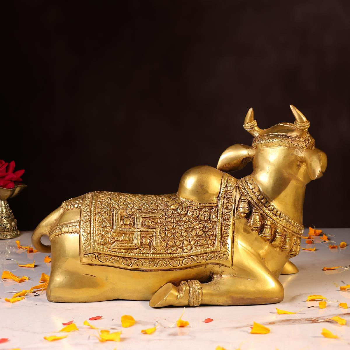 Brassaura® Nandi Sitting Idol with Polished Finish | Pure Superfine Brass Handcrafted Murti | Brass Statue for Home Temple, Pooja Room | Height 8 Inches | Weight 6.3 Kgs