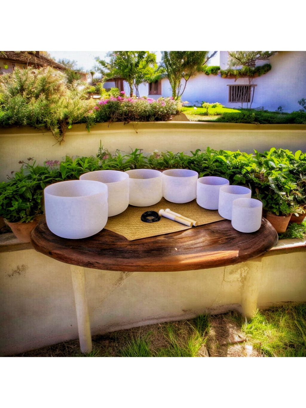 Brassaura® 7 Chakra Crystal Singing Bowls Set | Handcrafted Quartz Crystal Sound Healing Bowls | 7 Bowls for Chakra Meditation, Yoga & Spiritual Practice | Sizes 6–12 Inches